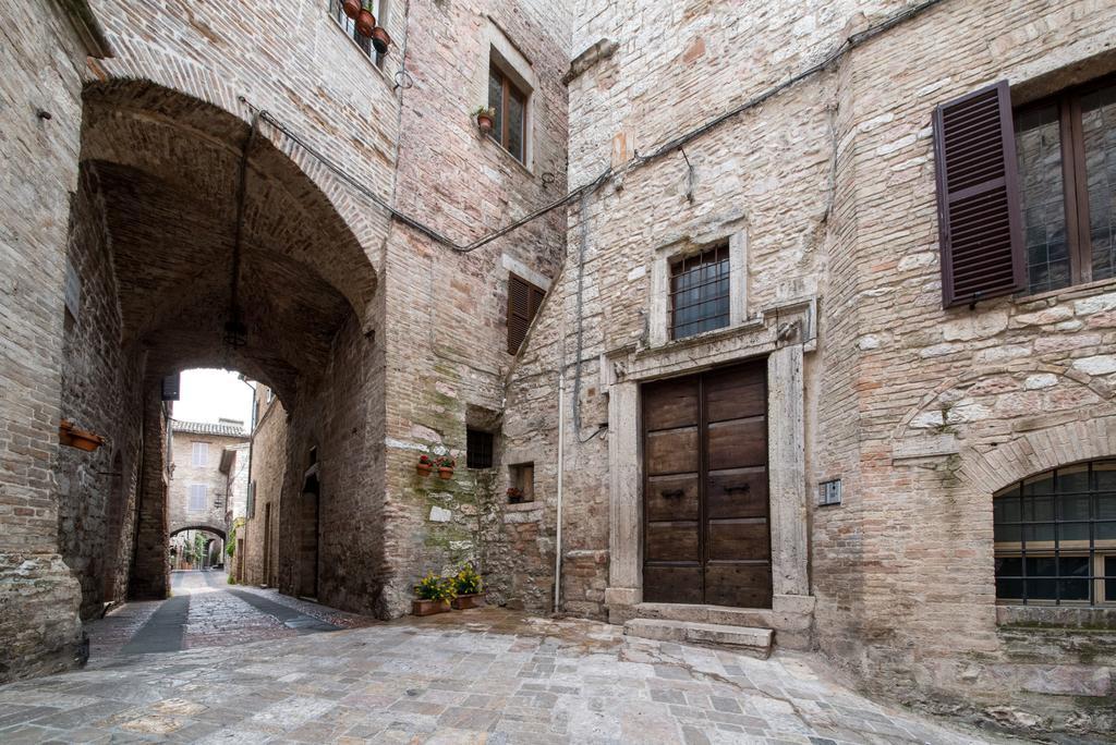 Appartmento In Via San Rufino Асизи Екстериор снимка